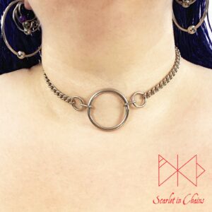 SCARLET IN CHAINS - Choker - Satellite